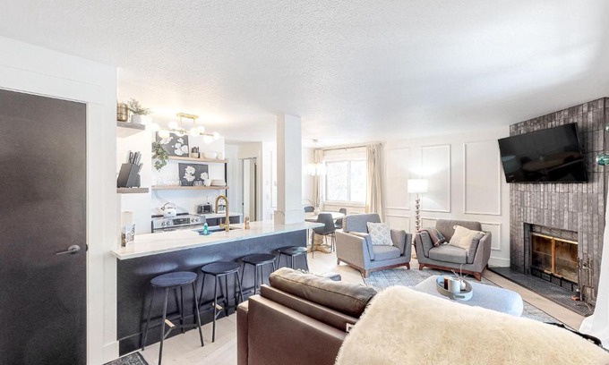McCall House | Lakeview 11