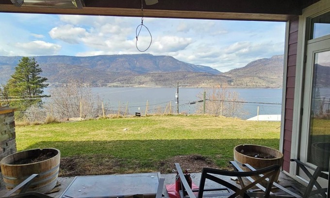 Central Okanagan House | Lakeview 3 Bed 3 Bath Private Hidden Gem Home Kelowna in a Bus #4092293