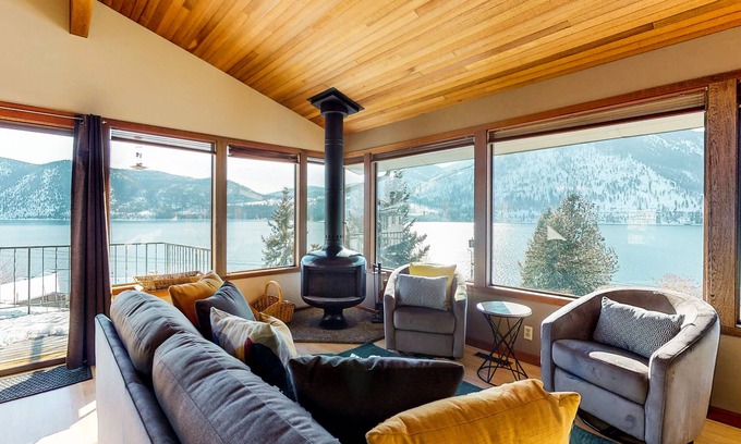 Willow Point House | Lakeview home with a great deck, walk across the street to beach