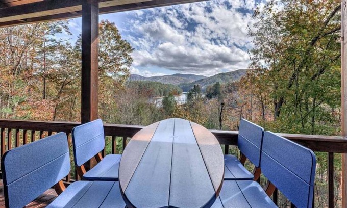 Necowa Cove Cabin | Lakeview Lodge- Pet Friendly | Mtn and Lake Views | Pool Table