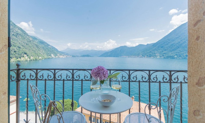 Argegno Apartment | Lakeview Paradise - Two Bedroom Apartment, Sleeps 4