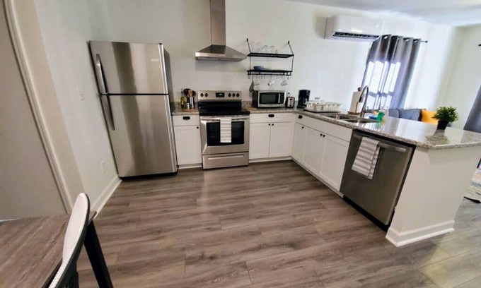 Durham Apartment | Lakewood Lyon Park Renovated Cottage Near Duke 26B