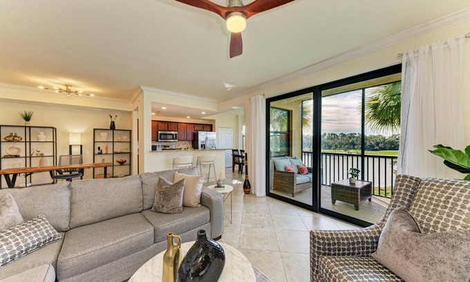 Lakewood Ranch Condo | Lakewood National Golfers Paradise plus King and Queen-size beds.