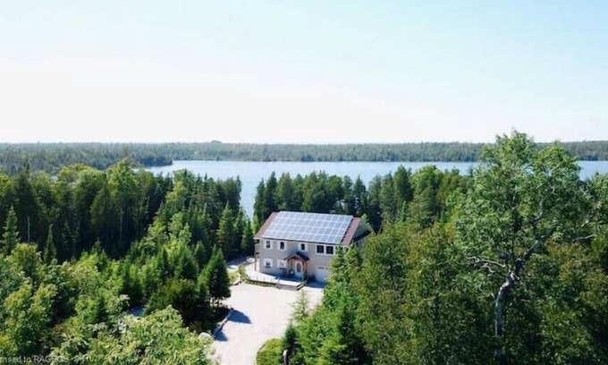 Lion's Head House | LakeWood Trails - Waterfront Cottage with 4+ Acres and surrounded by green belt.