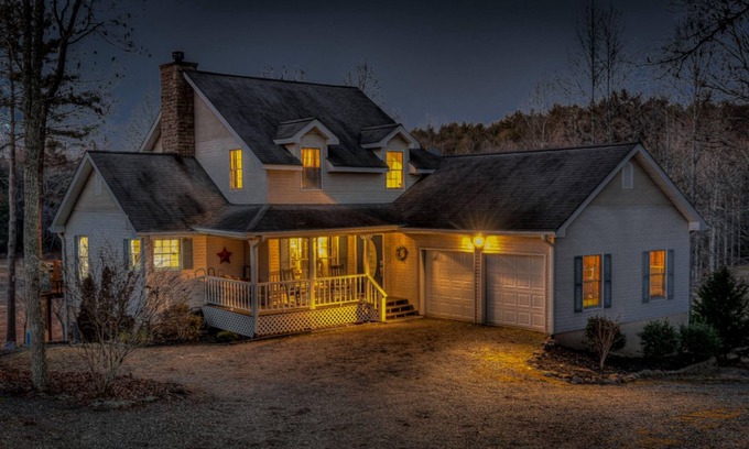 Blairsville Cabin | Lakin' Memories by Escape to Blue Ridge