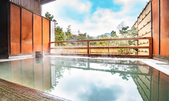 Gora Hotel | Lalaca