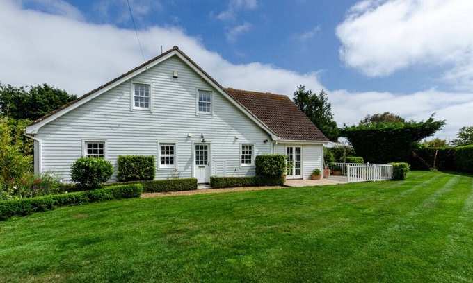 Walberswick House | Lampland House - Three Bedroom House, Sleeps 6
