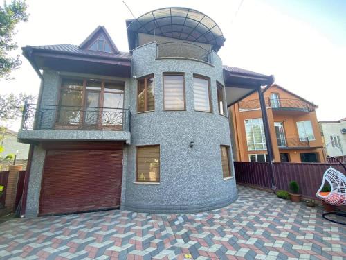 Kutaisi House | LANA`S GUEST HOUSE