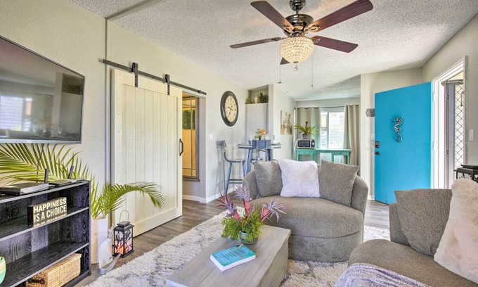 Historic Kailua Village Condo | Lanai & Community Pool Access: Sunny Central Condo