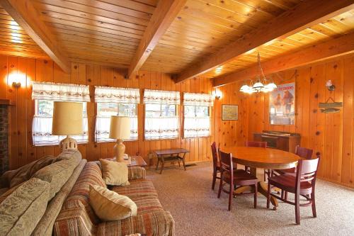 Bass Lake House | Lancaster Cabin