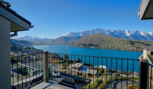 Queenstown House | Lancewood Top | Gorgeous Views | Spa Pool