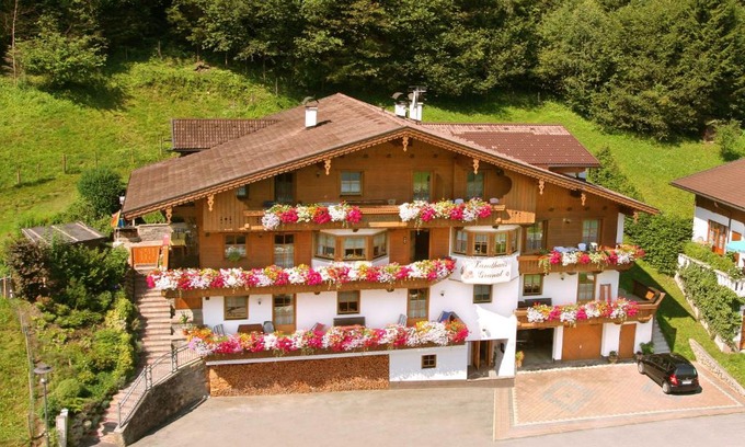 Hoarberg House | Landhaus Granat