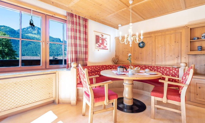 Bad Hindelang Apartment | Landhaus Schenk/Breitenberg