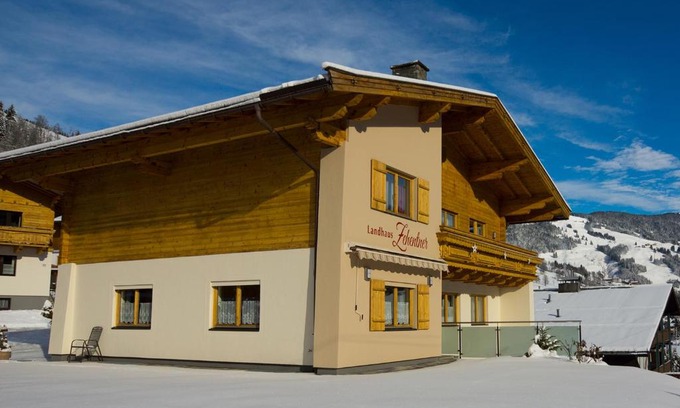 Saalbach-Hinterglemm Apartment | Landhaus Zehentner