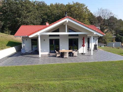 Hasenfeld House | Landhaus Zeitlos
