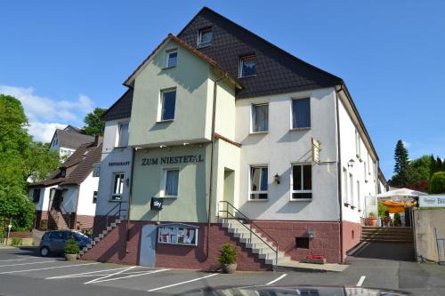Heiligenrode Hotel | Landhotel Zum Niestetal