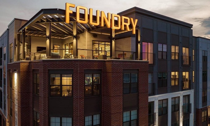 Nashville Apartment | Landing at Abberly Foundry - 1 Bedroom in Watki.
