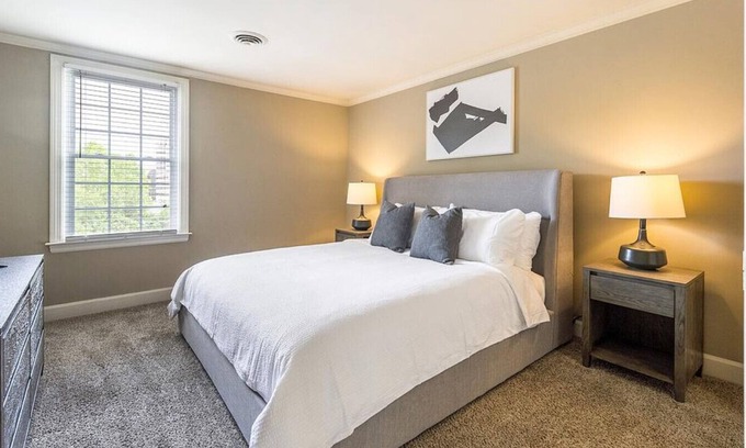 Green Hills Apartment | Landing at Chowning Square - 3 Bedrooms in Green Hills