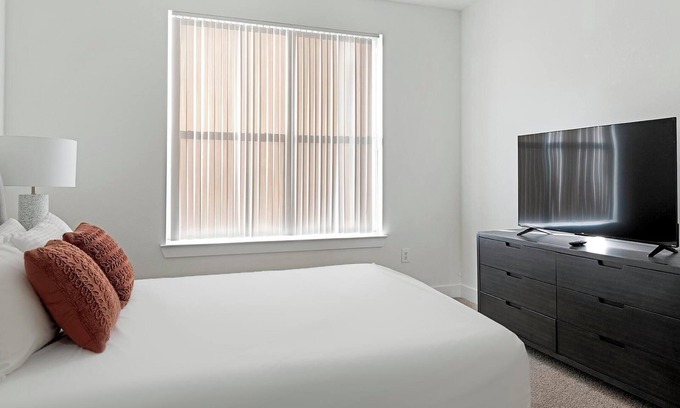 Park Central Apartment | Landing at City North - 2 Bedrooms in Valley Ranch