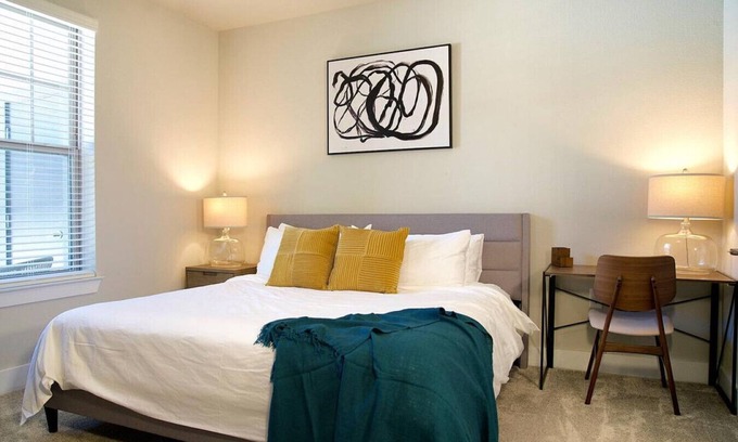 Briargate Apartment | Landing at Crowne at Briargate - 2 Bedrooms in Briargate