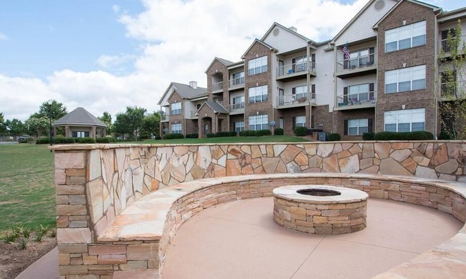 McDonough Apartment | Landing at Elevate Greene - 1 Bedroom in Downtown Mc Donough