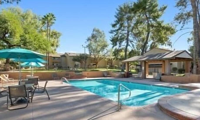 Tucson Apartment | Landing at Hampton Park Apartments - 1 Bedroom in Broadway Pantano East