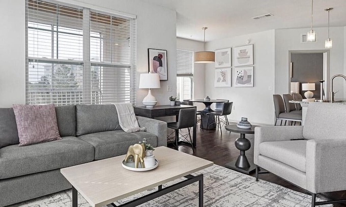 Highlands - Perkins Apartment | Landing at Mansions In the Park - 1 Bedroom in Highlands/Perkins