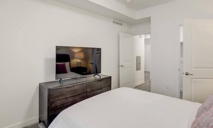 Bluffdale Apartment | Landing at Rockpoint - 1 Bedroom in Independence At The Point