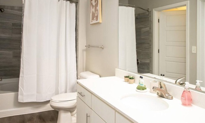 Mid City South Apartment | Landing at Tapestry Bocage - 1 Bedroom in Mid City South