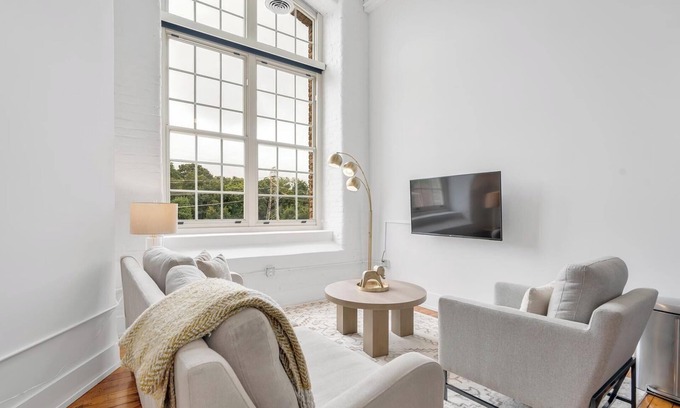 Greenville Apartment | Landing at The American Spinning Mill - 1 Bedro.