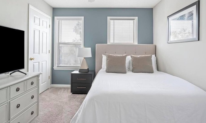 Hermitage Apartment | Landing at The Avalon of Hermitage Apartments - 2 Bedrooms in East Nashville