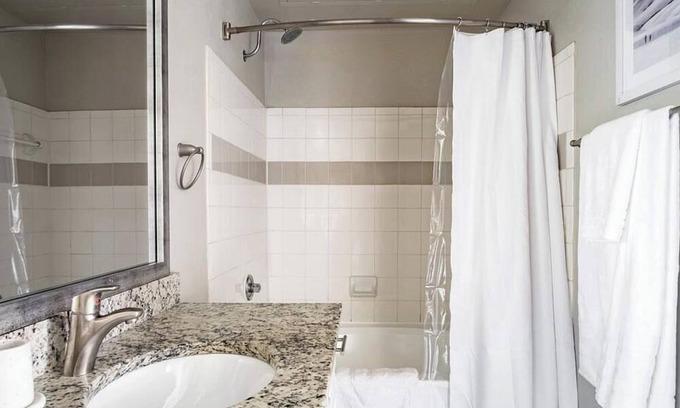 Fort Worth Apartment | Landing at The Heights of Cityview - 1 Bedroom in Downtown Fort Worth