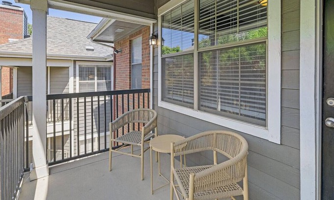 Fort Worth Apartment | Landing at The Heights of Cityview - 2 Bedrooms in Downtown Fort Worth