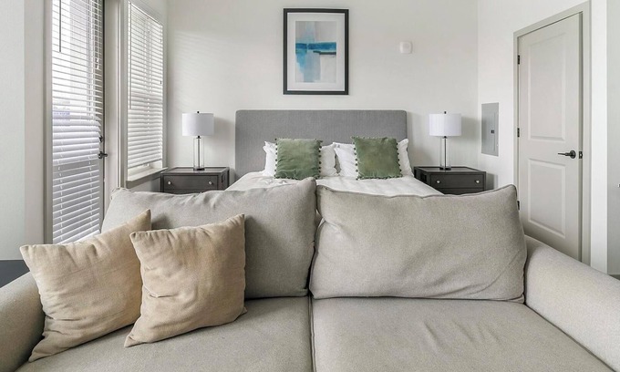 Northside Apartment | Landing at The Standard on the River - Studio i.