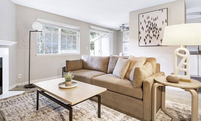 Vancouver Apartment | Landing at Treeline604 - 1 Bedroom in Downtown Vancouver