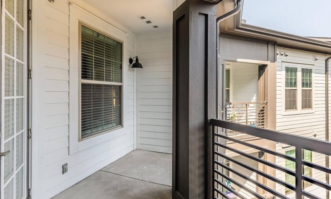 Keller Apartment | Landing at Westhouse - 1 Bedroom in Downtown Fort Worth