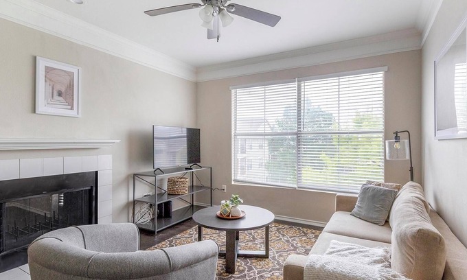 Fossil Creek Apartment | Landing | Beautiful 1BD, Clubhouse, Gym