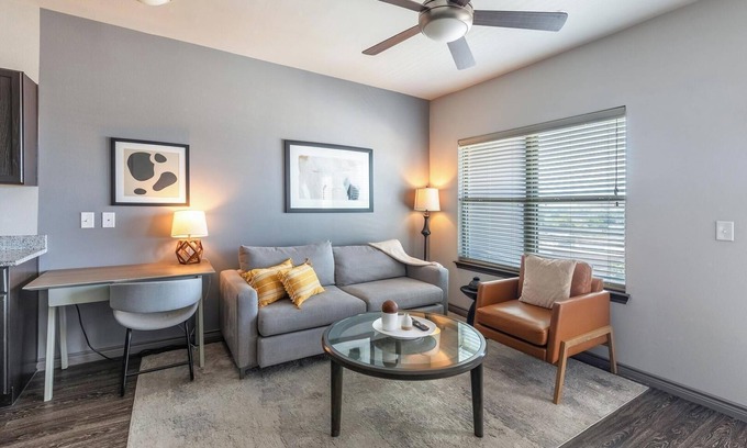 Fort Worth Apartment | Landing | Beautiful 1BD, Gym, Yoga Studio