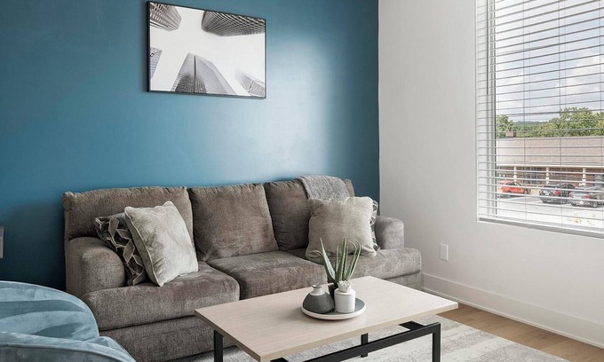 Inglewood Apartment | Landing | Beautiful 1BD, Rooftop Lounge