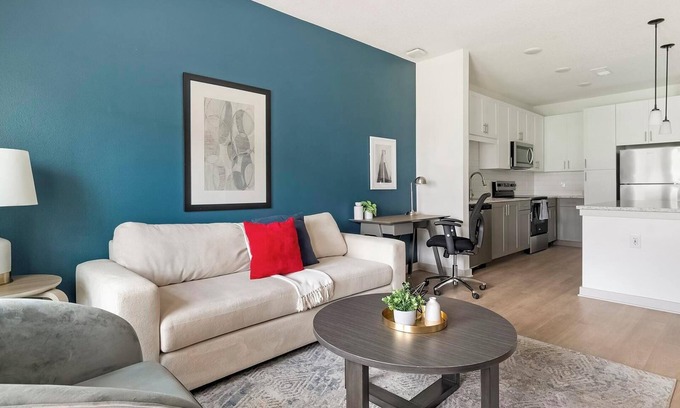Jacksonville Apartment | Landing | Chic 1BD, Clubhouse, Gym