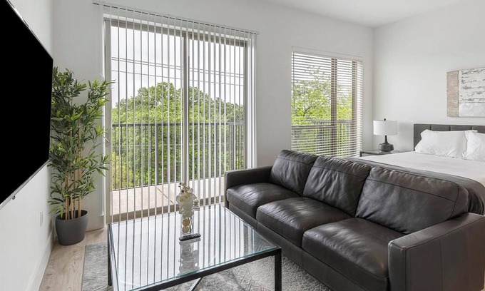 Denton Apartment | Landing | Incredible 1BD in Denton