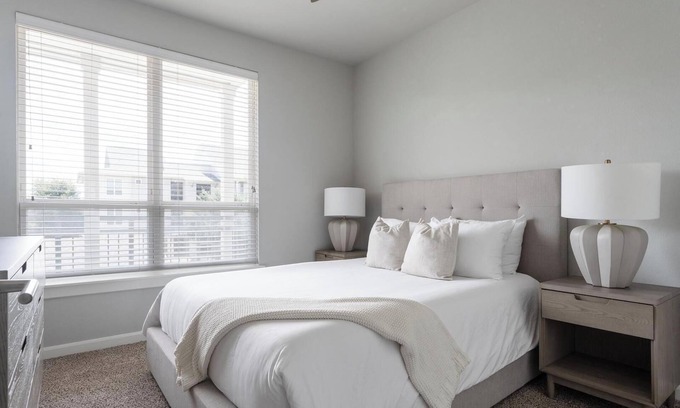 Buda Apartment | Landing | Incredible 1BD, Yoga Studio, Gym