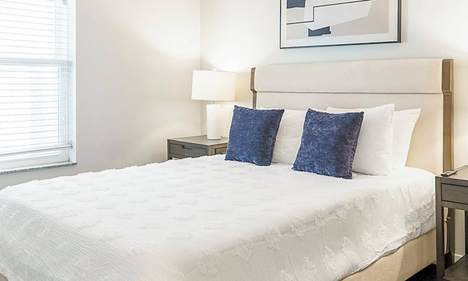 Downtown Indianapolis Apartment | Landing | Modern 1BD, Pool, Rooftop Lounge