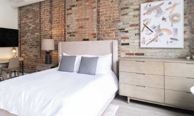 Five Points South Apartment | Landing | Spectacular Studio in Five Points South