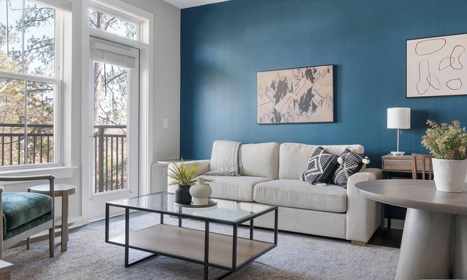 Mableton Apartment | Landing | Stunning 2BD, Gym, Pool