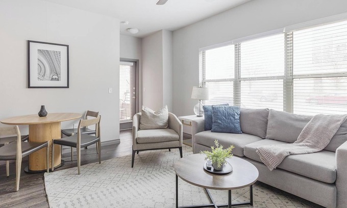 Fort Worth Apartment | Landing | Stunning 2BD, Gym, Clubhouse