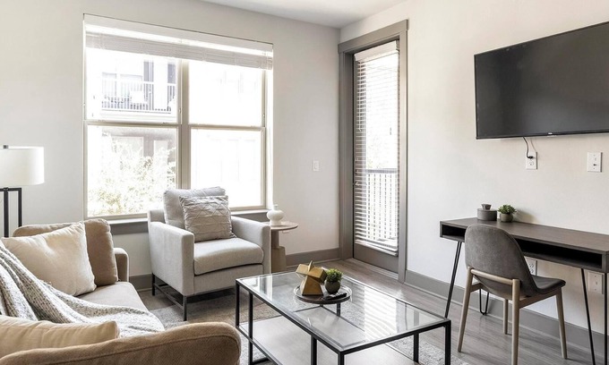McKinney Apartment | Landing | Stylish 1BD, Gym, Pool