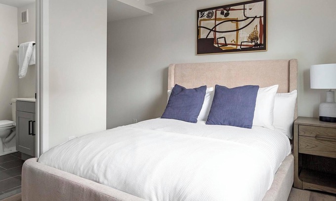 Spruce Hill Apartment | Landing | Stylish 2BD, Clubhouse, Gym