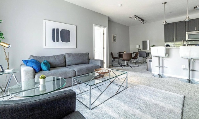 Northwest Columbus Apartment | Landing | Stylish 2BD, Gym