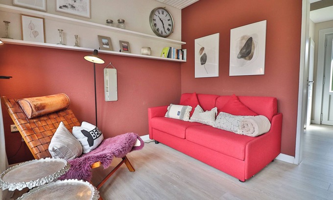 Langeoog Apartment | Langeooger Viermaster - Rotes Segel